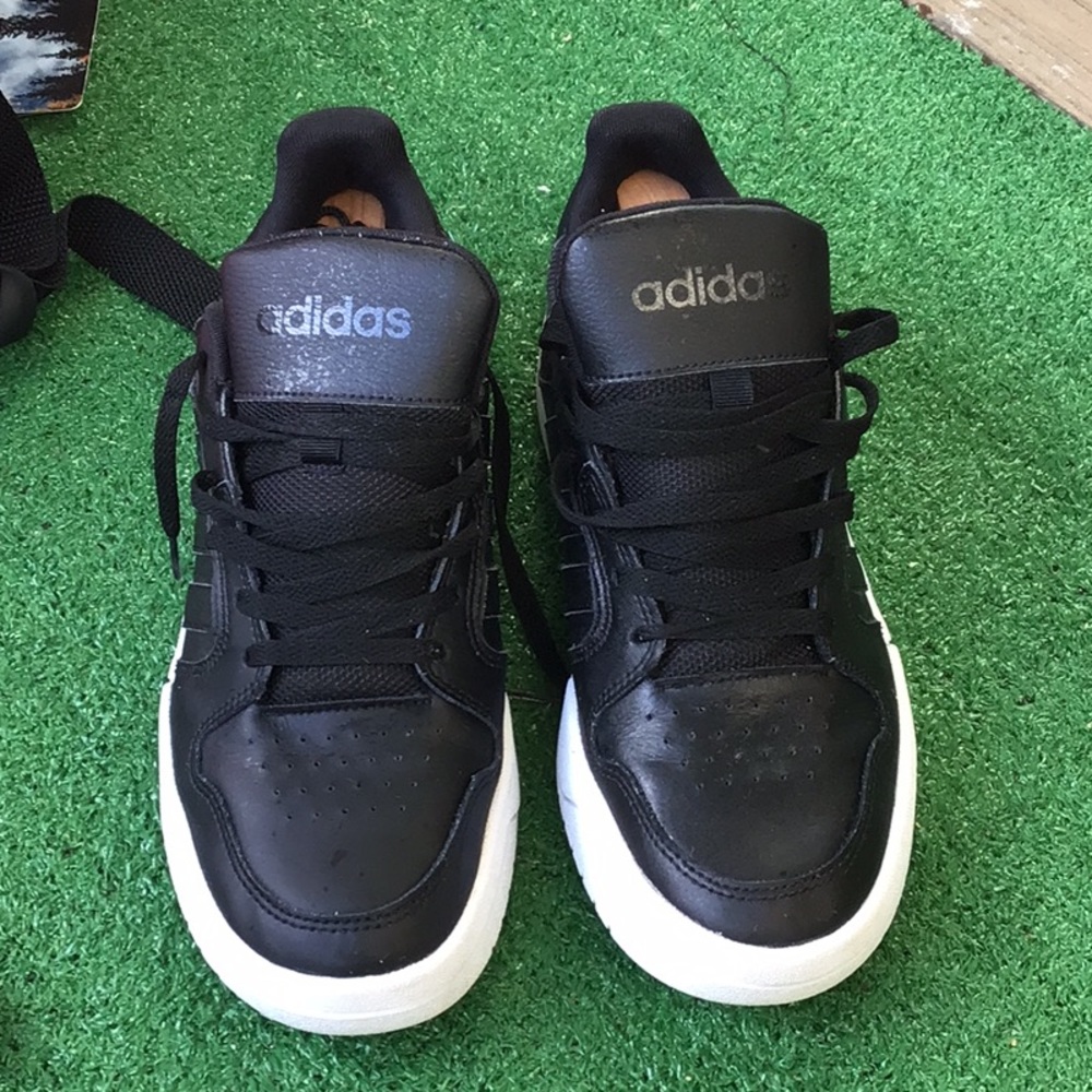 Adidas - Picture 6 of 9